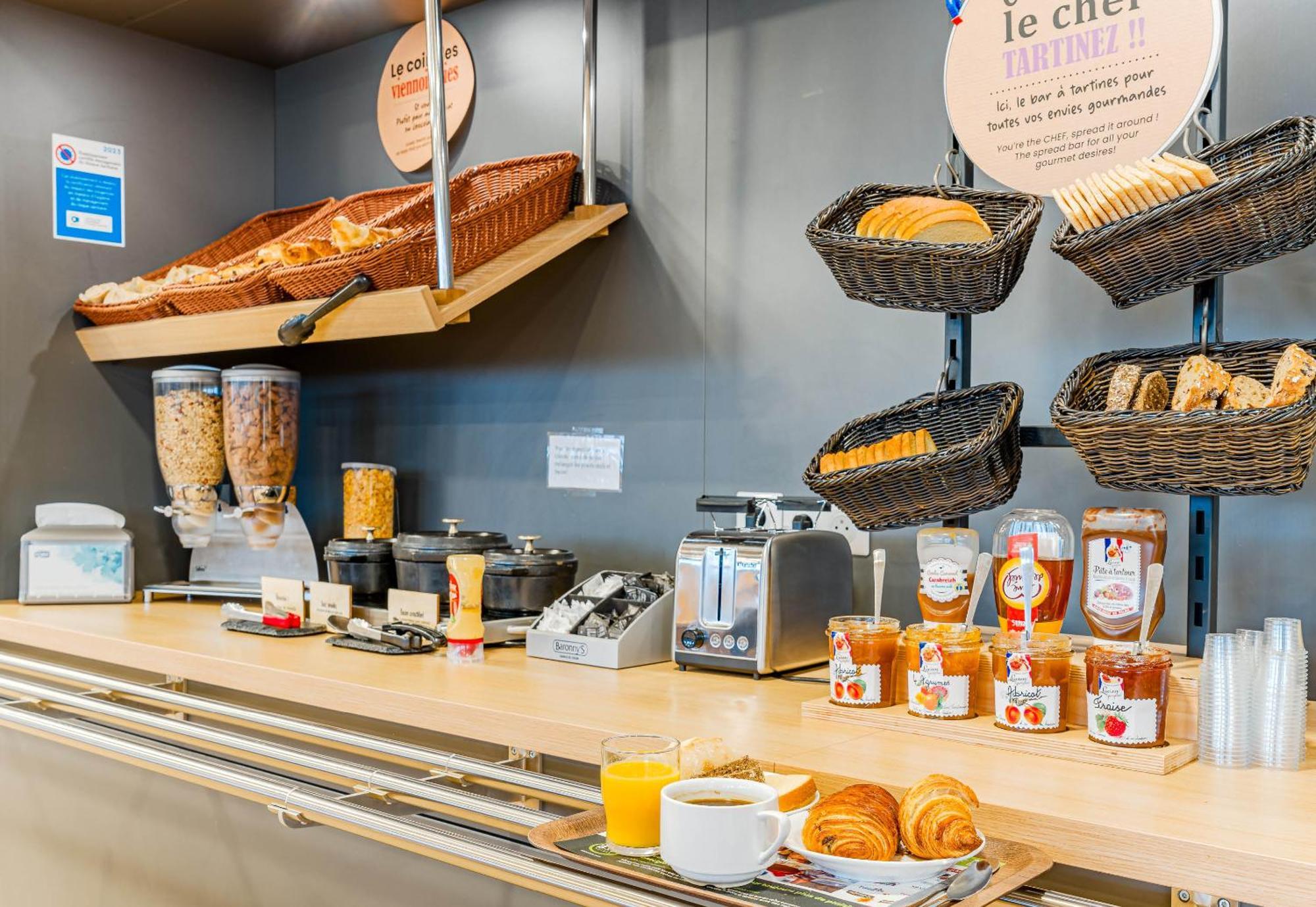 B&B Hotel Poitiers 3 Futuroscope Чассенеуил-Ду-Поитоу Экстерьер фото