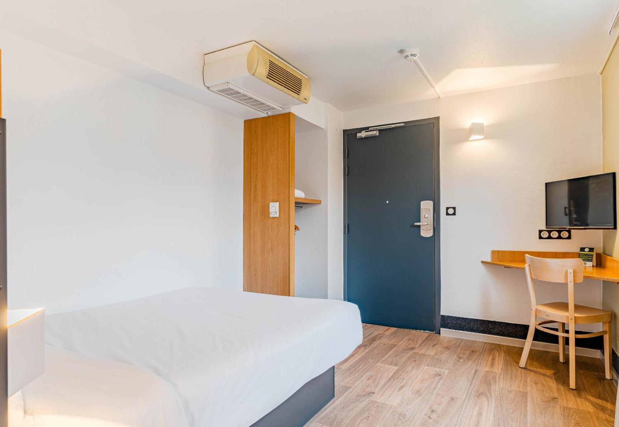 B&B Hotel Poitiers 3 Futuroscope Чассенеуил-Ду-Поитоу Экстерьер фото
