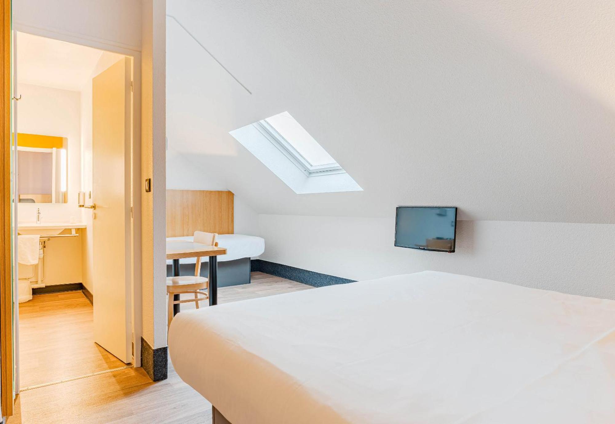 B&B Hotel Poitiers 3 Futuroscope Чассенеуил-Ду-Поитоу Экстерьер фото
