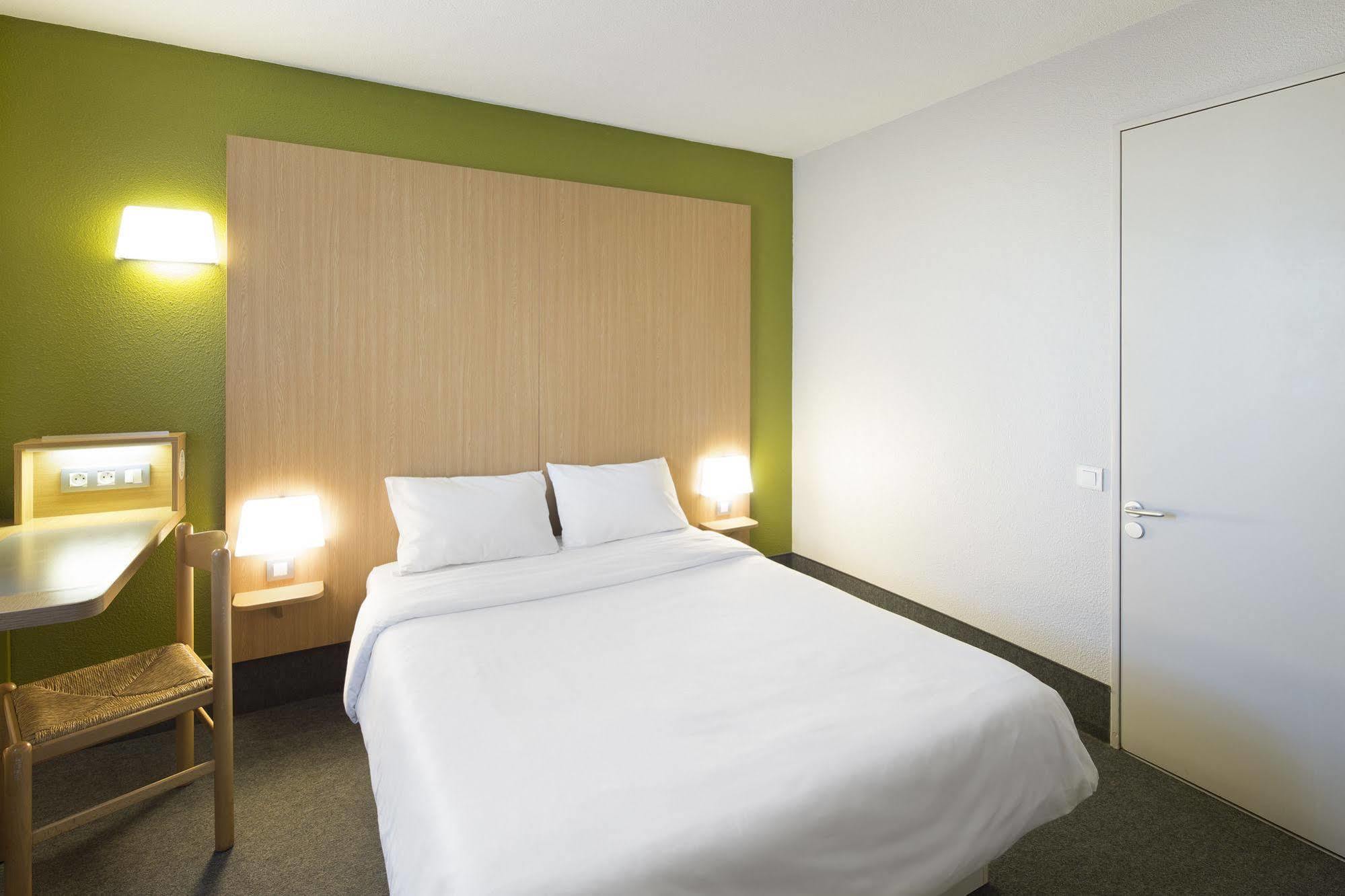 B&B Hotel Poitiers 3 Futuroscope Чассенеуил-Ду-Поитоу Экстерьер фото